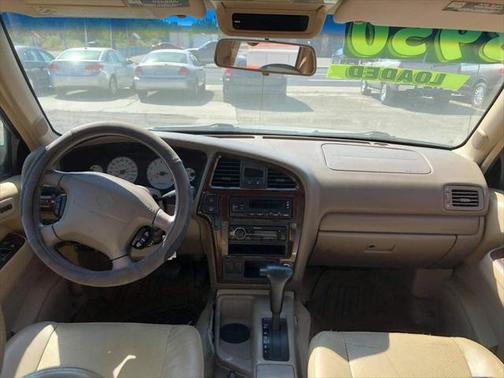 2001 Nissan Pathfinder LE