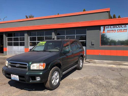 2001 Nissan Pathfinder LE