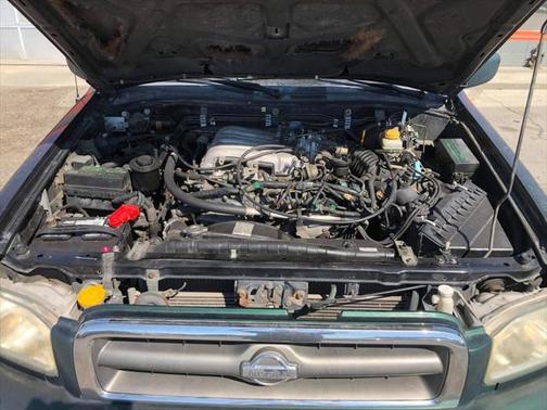2001 Nissan Pathfinder LE