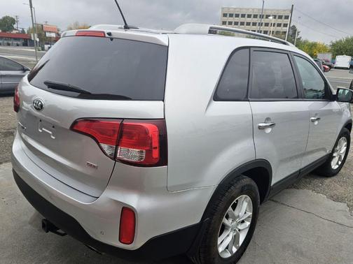 2015 Kia Sorento LX