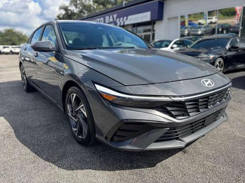 2025 Hyundai ELANTRA SEL