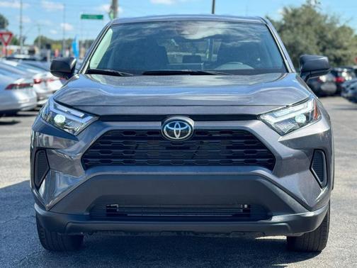 2024 Toyota RAV4 LE
