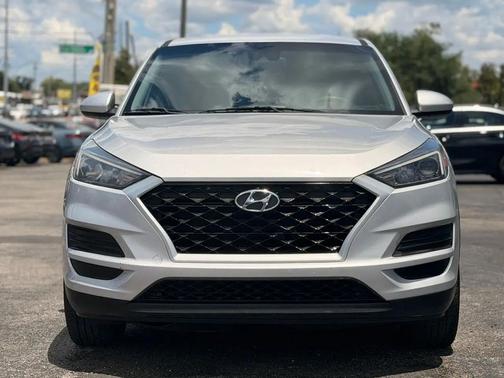Molten Silver 2019 Hyundai TUCSON SE