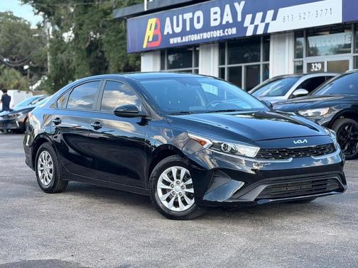 Aurora Black 2024 Kia Forte LX