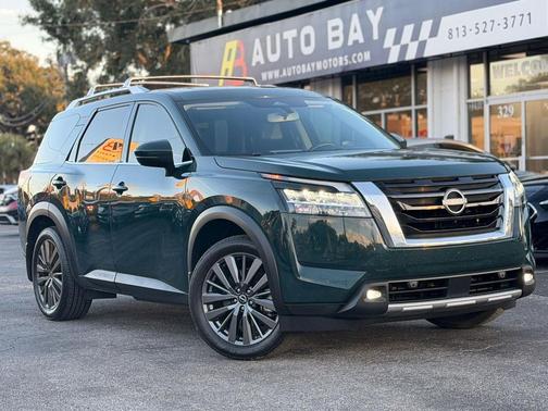 2022 Nissan Pathfinder SL 2WD