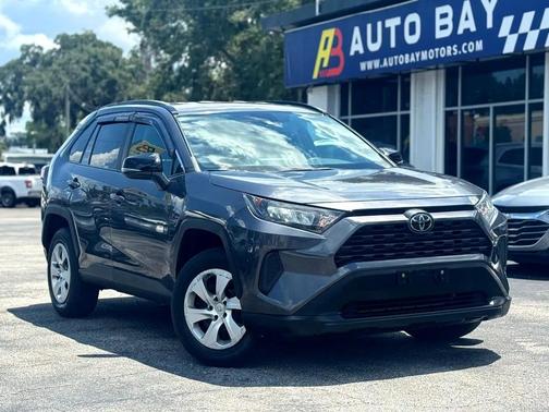 2020 Toyota RAV4 LE
