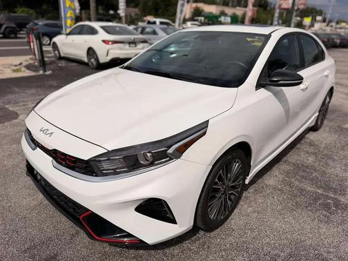 Snow White Pearl 2024 Kia Forte GT-Line