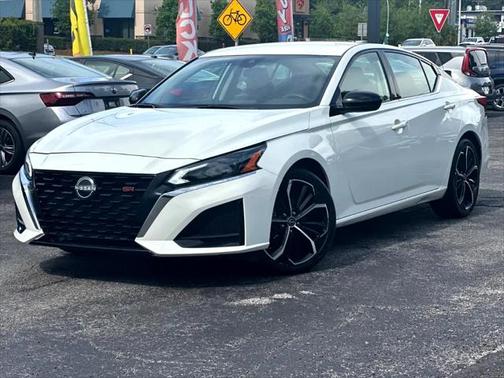 2024 Nissan Altima SR FWD