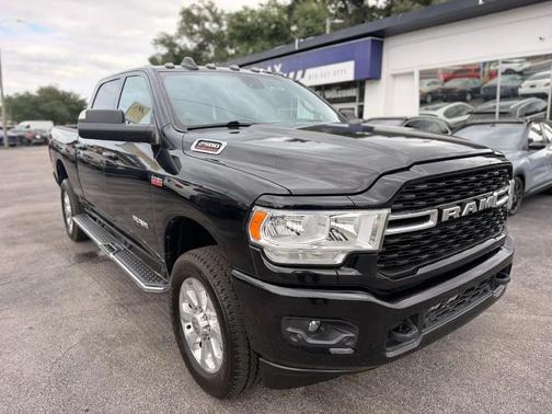 Diamond Black Crystal Pearlcoat 2022 RAM 2500 Big Horn Crew Cab 4x4 6'4' Box