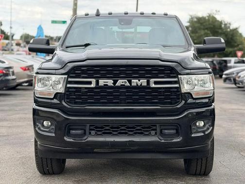 Diamond Black Crystal Pearlcoat 2022 RAM 2500 Big Horn Crew Cab 4x4 6'4' Box