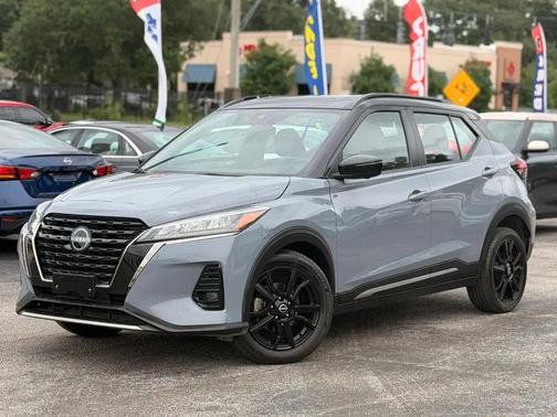 Gray 2023 Nissan Kicks SR
