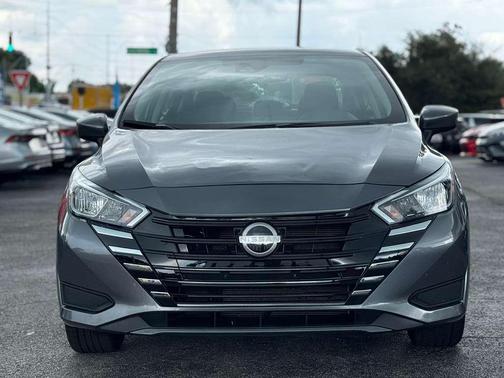 2023 Nissan Versa 1.6 SV