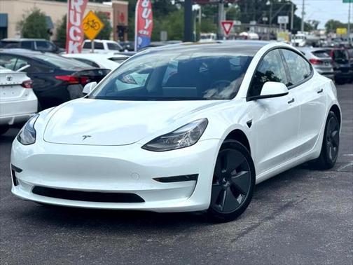2022 Tesla Model 3 Standard Range Plus