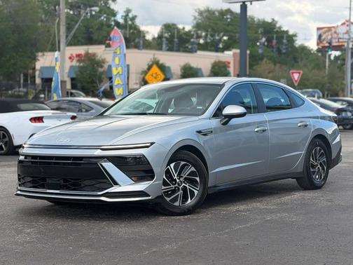 Aero Silver 2026 Hyundai SONATA Hybrid Base
