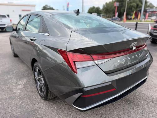 Gray 2025 Hyundai ELANTRA Limited
