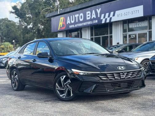 2024 Hyundai ELANTRA Limited