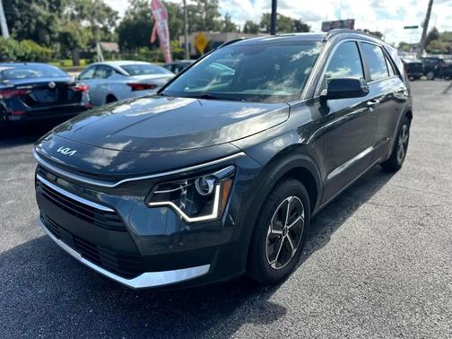 2023 Kia Niro EX