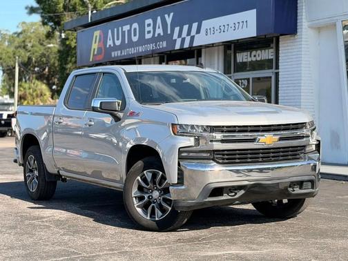 Silver Ice Metallic 2021 Chevrolet Silverado 1500 LT
