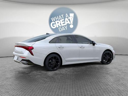 Snow White Pearl 2026 Kia K5 GT-Line AWD