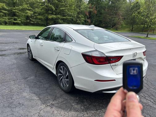 White Orchid Pearl 2019 Honda Insight Touring