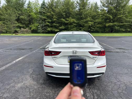White Orchid Pearl 2019 Honda Insight Touring