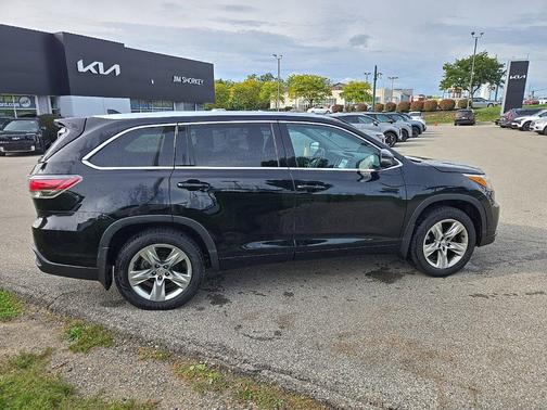 Attitude Black Metallic 2014 Toyota Highlander Limited Platinum