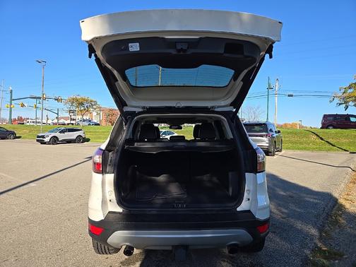 White Platinum Metallic Tri-Coat 2018 Ford Escape Titanium