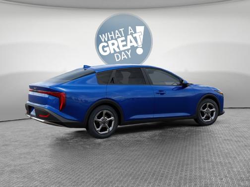 Deep Sea Blue 2027 Kia K4