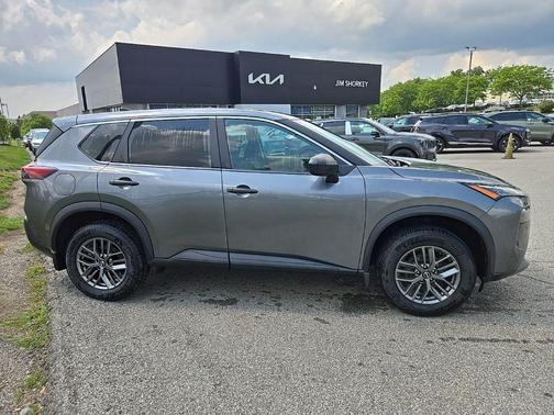 Gun Metallic 2023 Nissan Rogue S