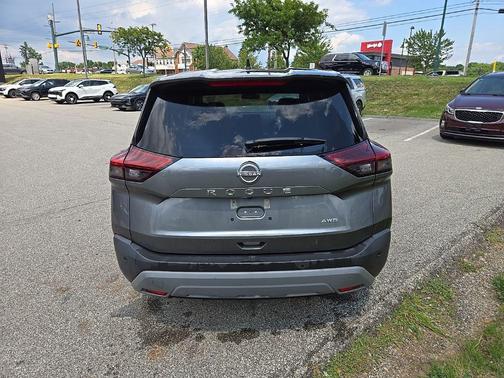 Gun Metallic 2023 Nissan Rogue S