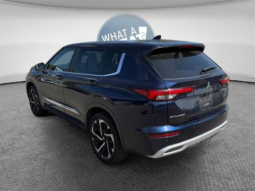 2022 Mitsubishi Outlander SE