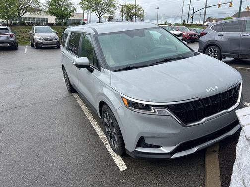 Ceramic Silver 2024 Kia Carnival EX