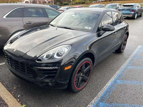 2018 Porsche Macan Base