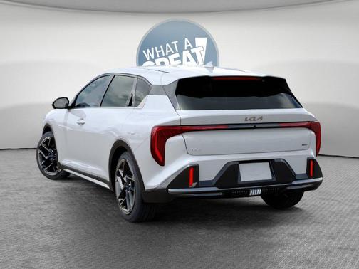 Snow White Pearl 2027 Kia K4 GT-Line