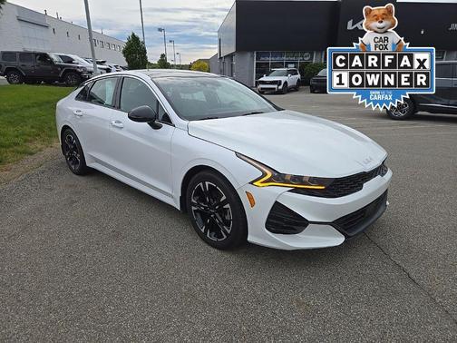 Glacial White Pearl 2023 Kia K5 GT-Line