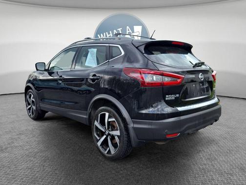 2022 Nissan Rogue Sport SL