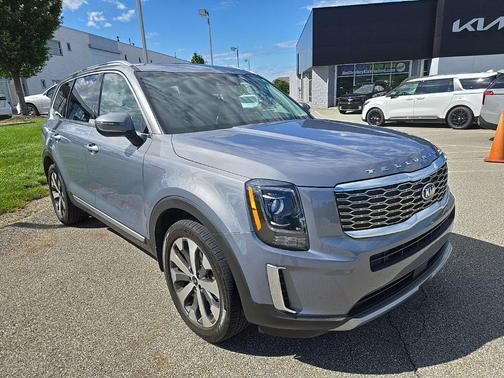 Everlasting Silver 2020 Kia Telluride S