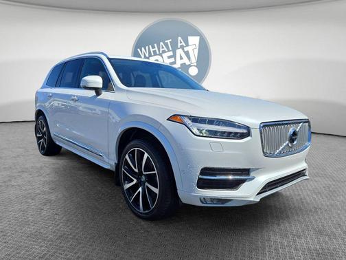 Crystal White Metallic 2018 Volvo XC90 T6 Inscription