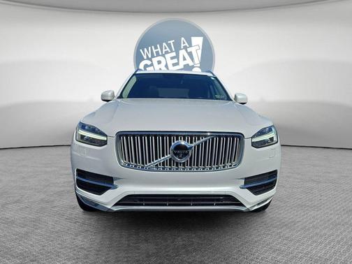 Crystal White Metallic 2018 Volvo XC90 T6 Inscription