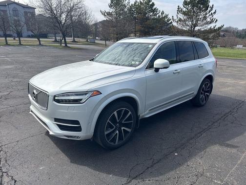 Crystal White Metallic 2018 Volvo XC90 T6 Inscription