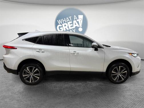 2023 Toyota Venza LE