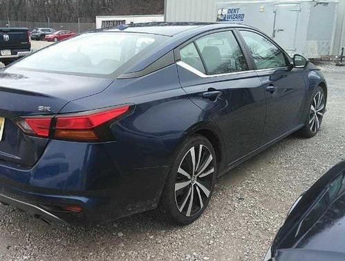 2022 Nissan Altima SR FWD