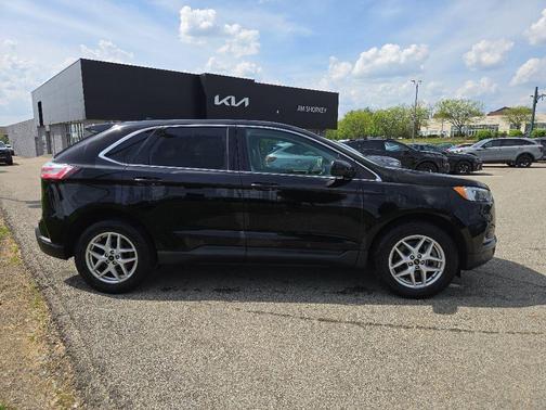 Agate Black Metallic 2024 Ford Edge SEL