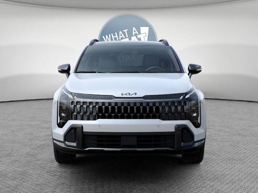 Glacial White Pearl 2026 Kia Sportage X-Line