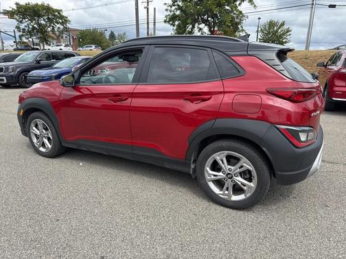 2022 Hyundai KONA SEL