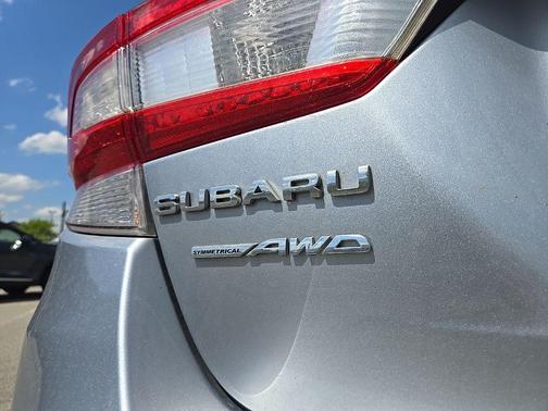 Ice Silver Metallic 2017 Subaru Impreza 2.0i Sport