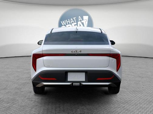 Snow White 2026 Kia K4 EX