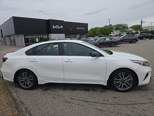 Snow White Pearl 2024 Kia Forte GT-Line