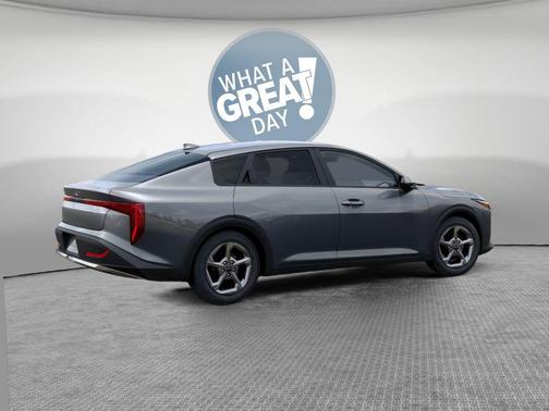 Steel Gray 2026 Kia K4 LXS