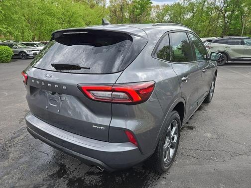 Carbonized Gray Metallic 2024 Ford Escape ST-Line